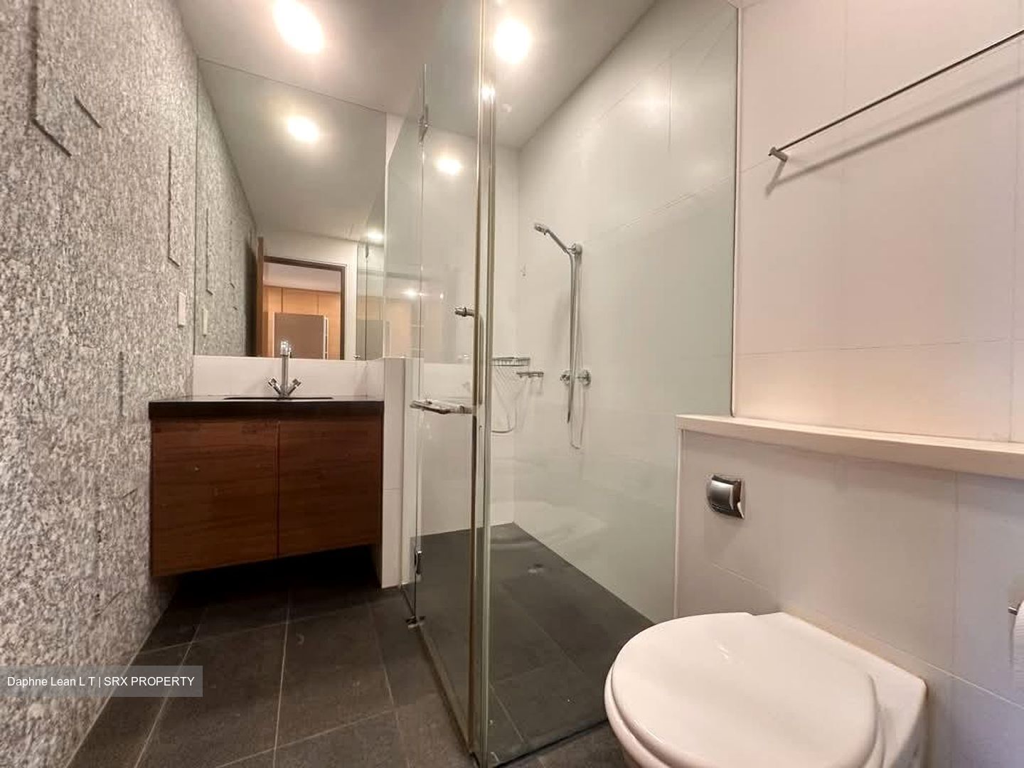 Ocean 8 (D4), Terrace #577769971